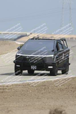 media/Oct-19-2025-Speed Ventures (Sun) [[a6e7fe67be]]/TC B/Session 2 (Outside Grapevine)/